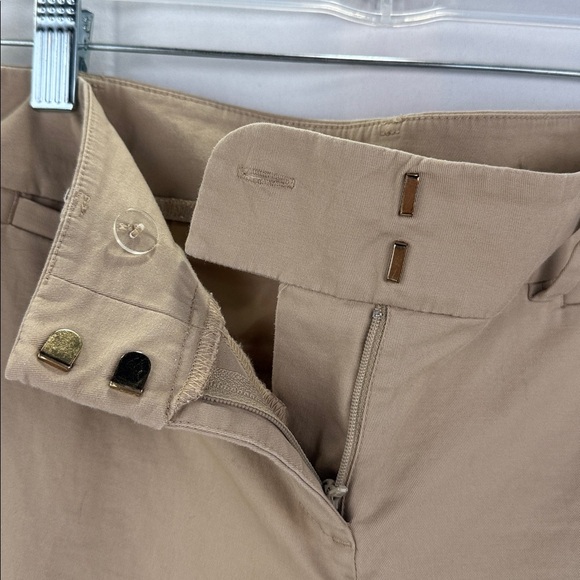 Ann Taylor Factory Women’s 23” Flat Front Four-Pocket Size 0P Khaki Chinos - Picture 7 of 9